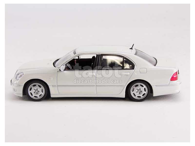 94582 Toyota Celsior 2001