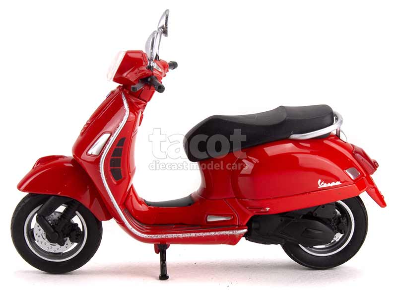 94605 Vespa 125CC GTS 2017