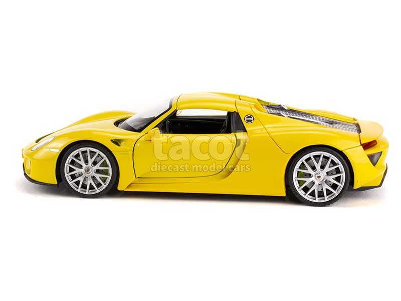 94647 Porsche 918 Spyder 2013