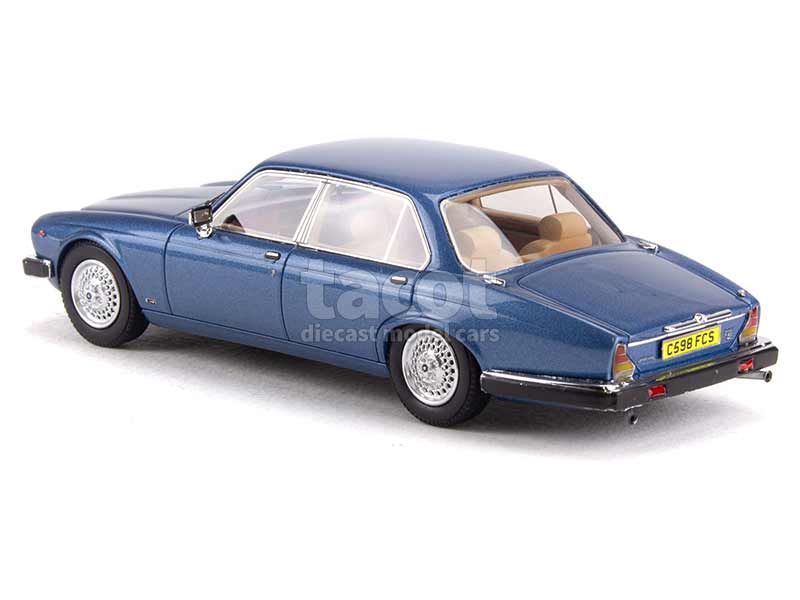 ModelCarGroup 1:18 Jaguar XJ Série III Ano De Construção 1979 Cinza Metalico Modelcar Group Mcg18177