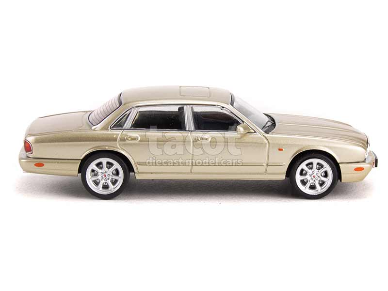 94700 Jaguar XJ8/ X308 1998