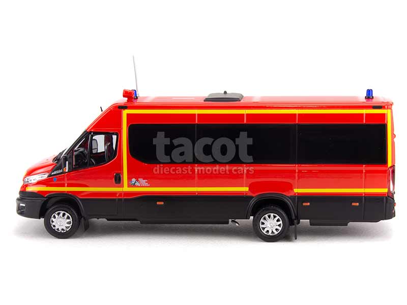 Le fourgon Fiat Iveco Daily van Alitalia en miniature par Old Cars au 1/43e