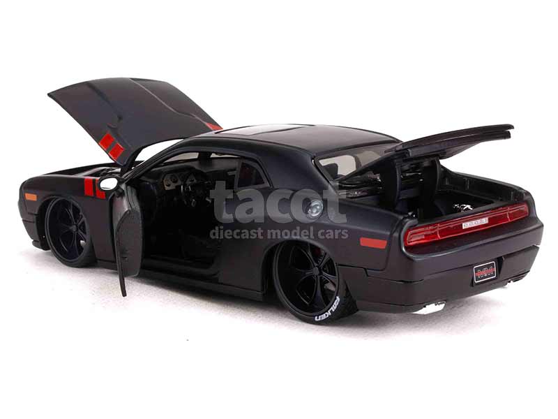 95546 Dodge Challenger SRT8 Custom 2008