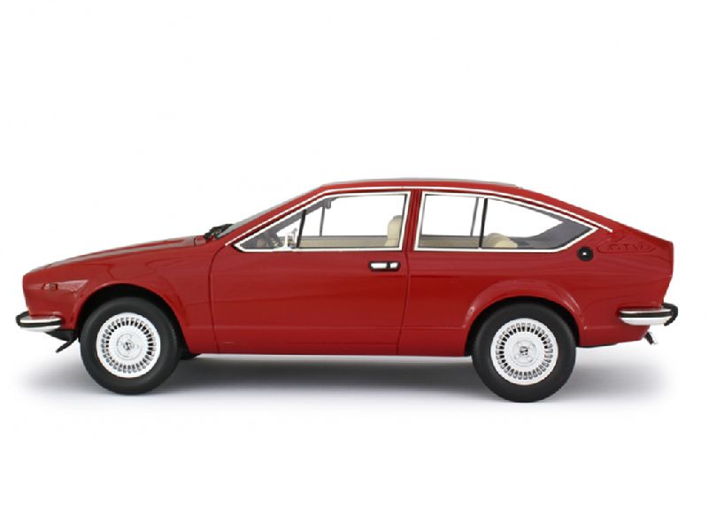 95753 Alfa Romeo Alfetta GTV 2000 1976