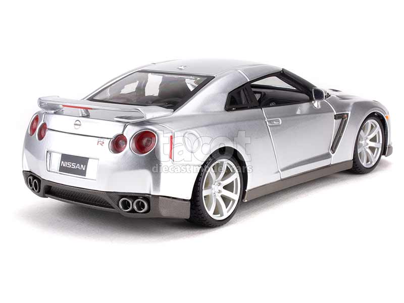 95811 Nissan GT-R/ R35 2009