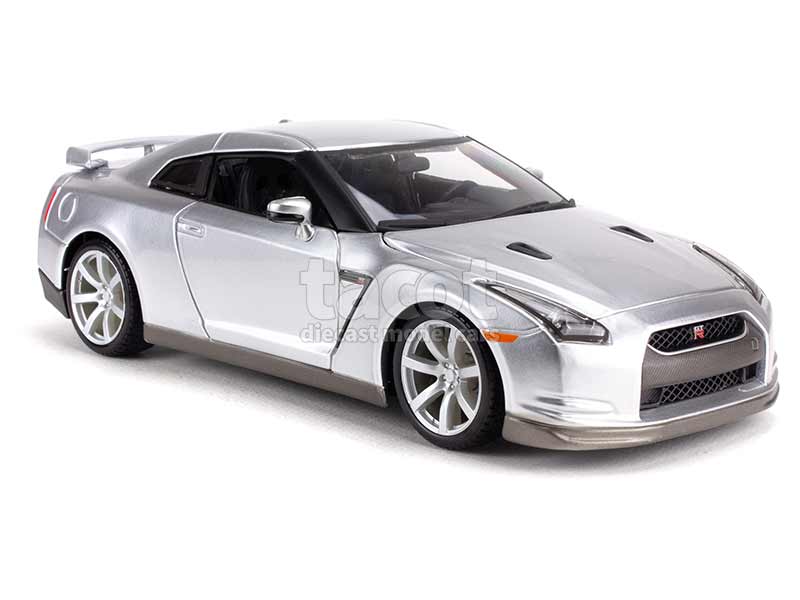 95811 Nissan GT-R/ R35 2009