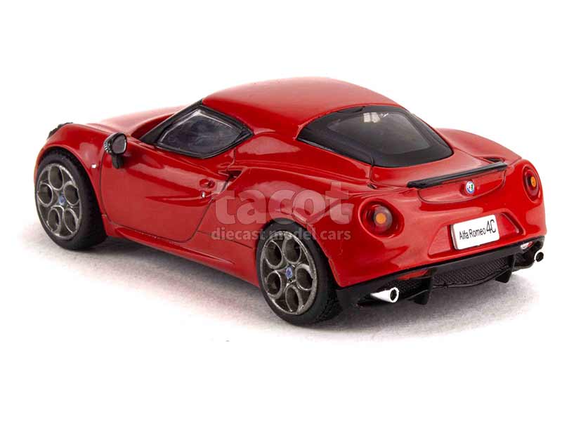 95882 Alfa Romeo 4C 2013