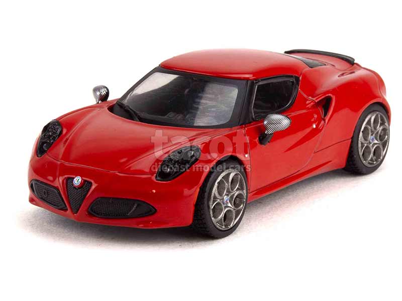 95882 Alfa Romeo 4C 2013