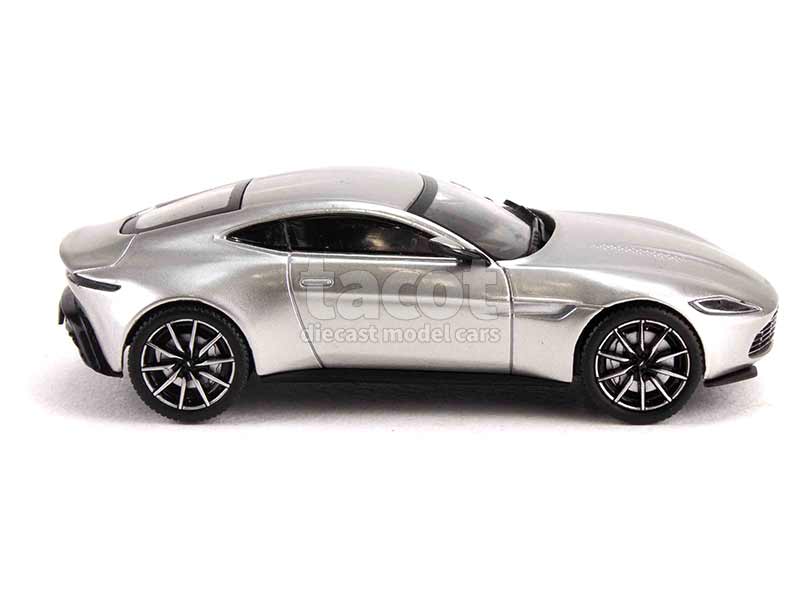 95884 Aston Martin DB10 2015