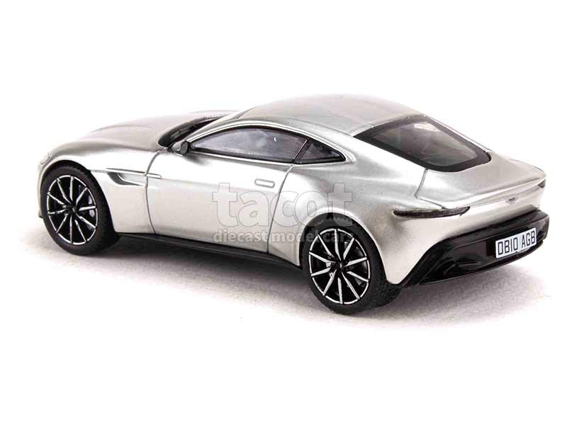 95884 Aston Martin DB10 2015