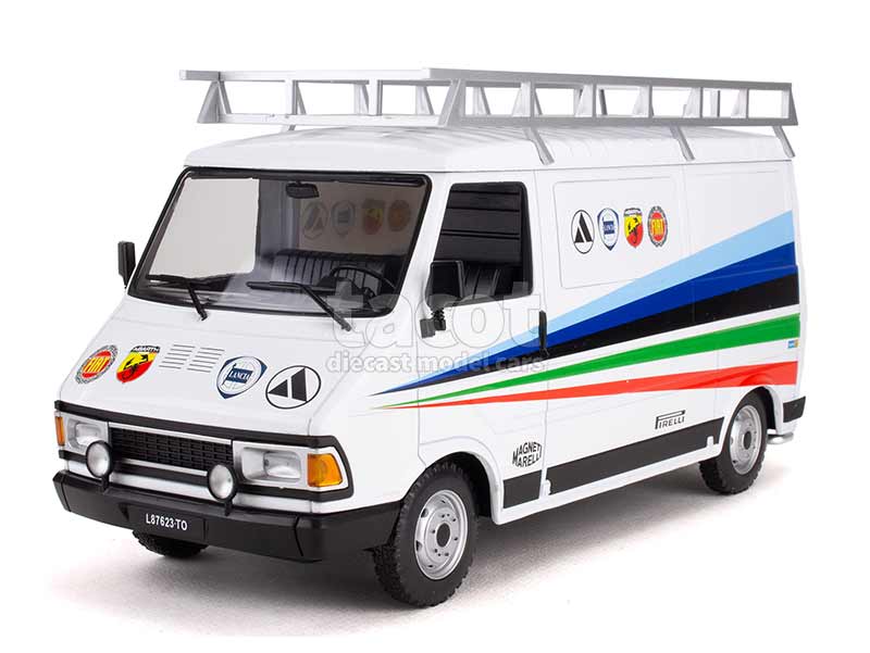 Fiat 242 Totip Jolly Club 1/43 IXO