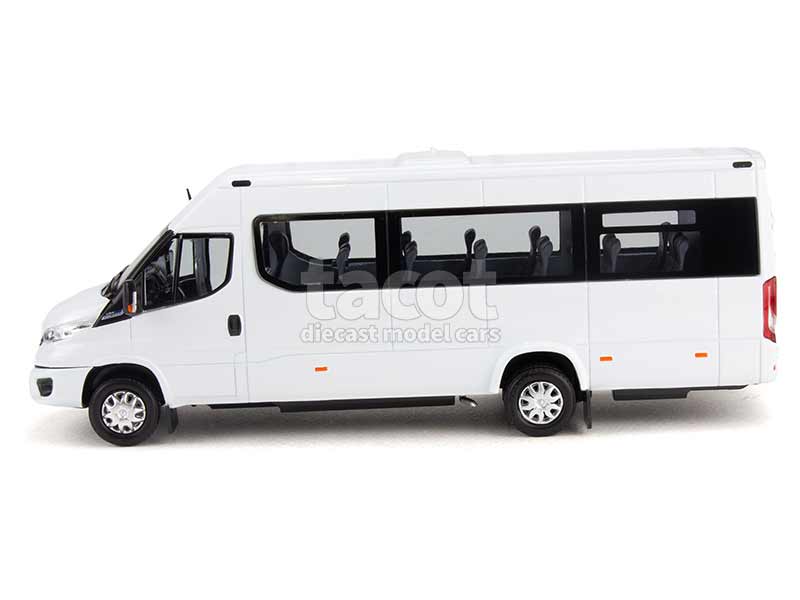 95999 Iveco Daily Minibus NP Hi-Matic