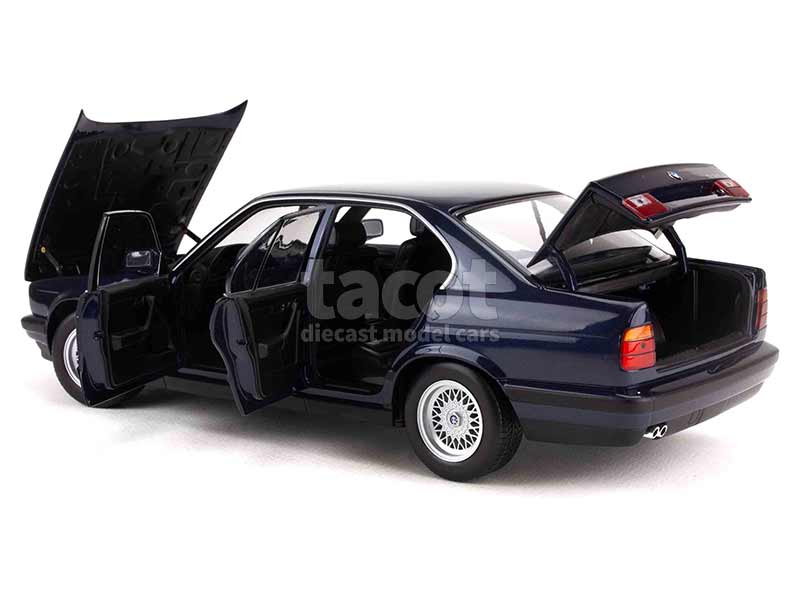 MINICHAMPS 1/18 BMW E34 535i ブラックメタリック BMW - 535i/ E34 1988 - Minichamps - 1/18 - Autos Miniatures