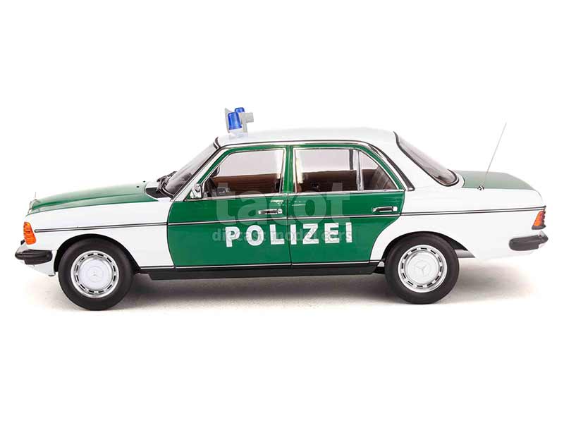 96517 Mercedes 200/ W123 Police 1980