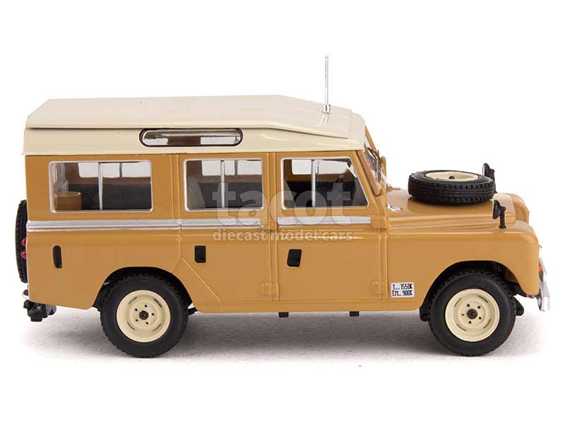 96686 Land Rover Land 109 Serie II Station Wagon 1958