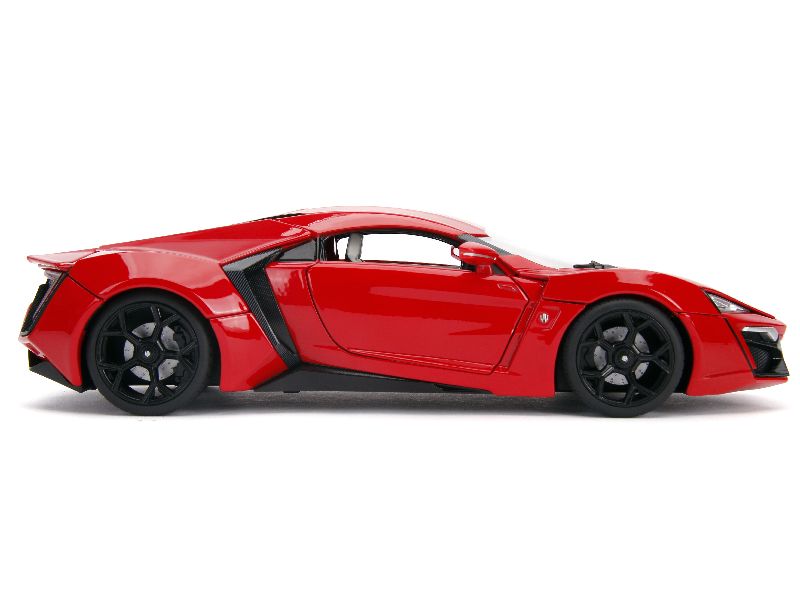 96745 Divers W Motors Lykan HyperSport 2015