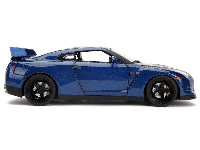 96746 Nissan Skyline GT-R/ R35 2009