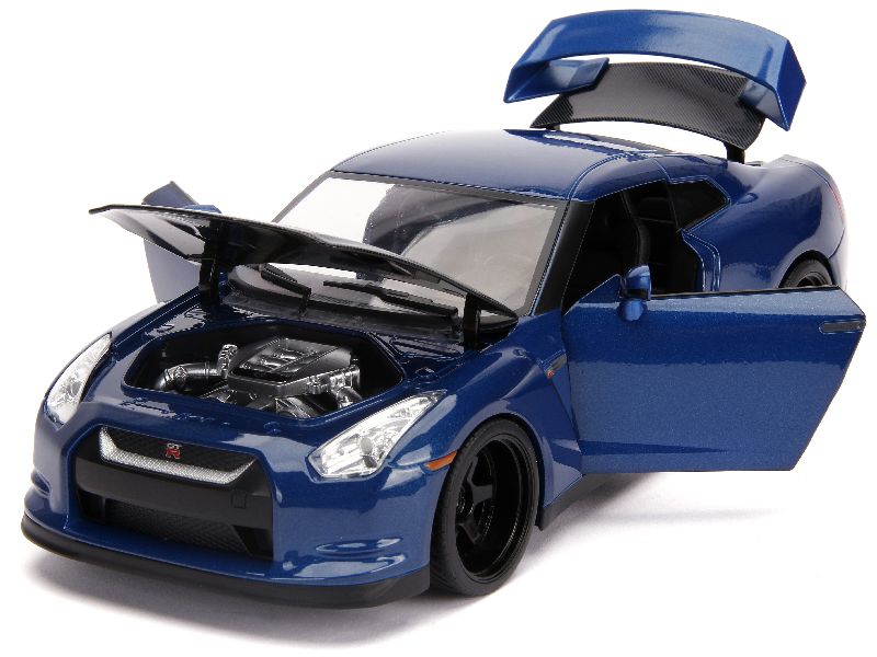 96746 Nissan Skyline GT-R/ R35 2009