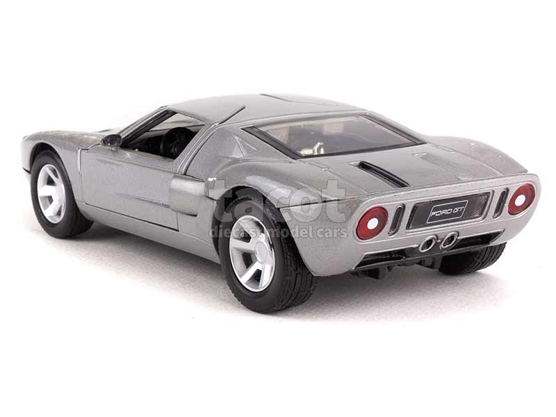 96814 Ford GT Concept 2004