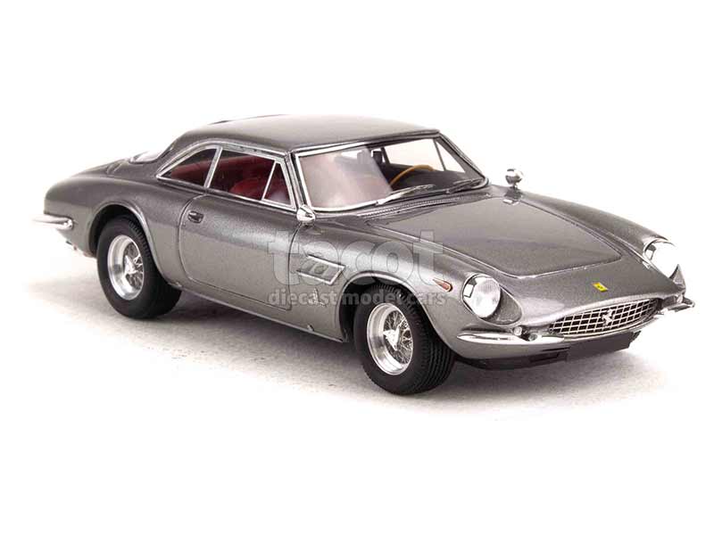 96947 Ferrari 500 Superfast 1965