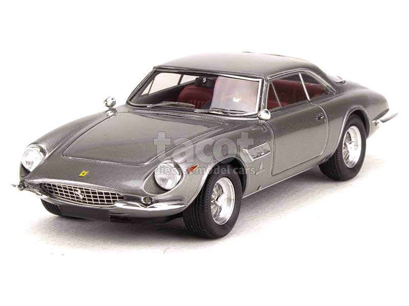 96947 Ferrari 500 Superfast 1965