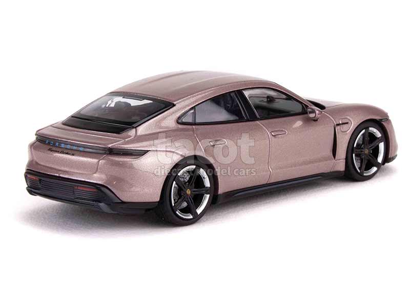 97362 Porsche Taycan Turbo S 2020