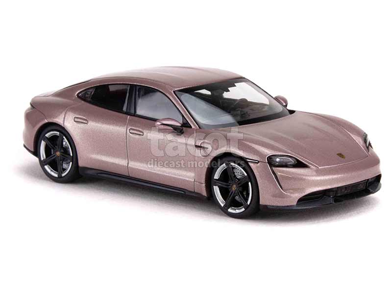 97362 Porsche Taycan Turbo S 2020