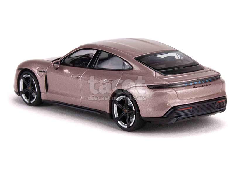 97362 Porsche Taycan Turbo S 2020