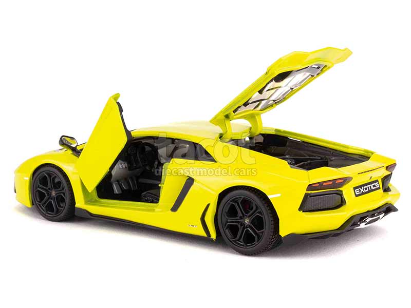 97368 Lamborghini Aventador LP 700-4 2011