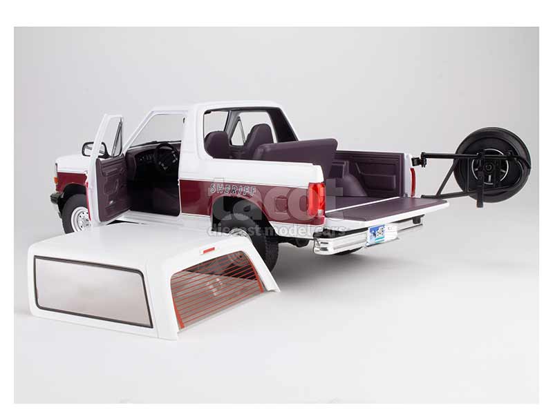97477 Ford Bronco XLT Police 1994