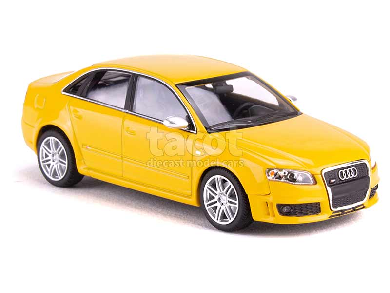 97559 Audi RS4 2004