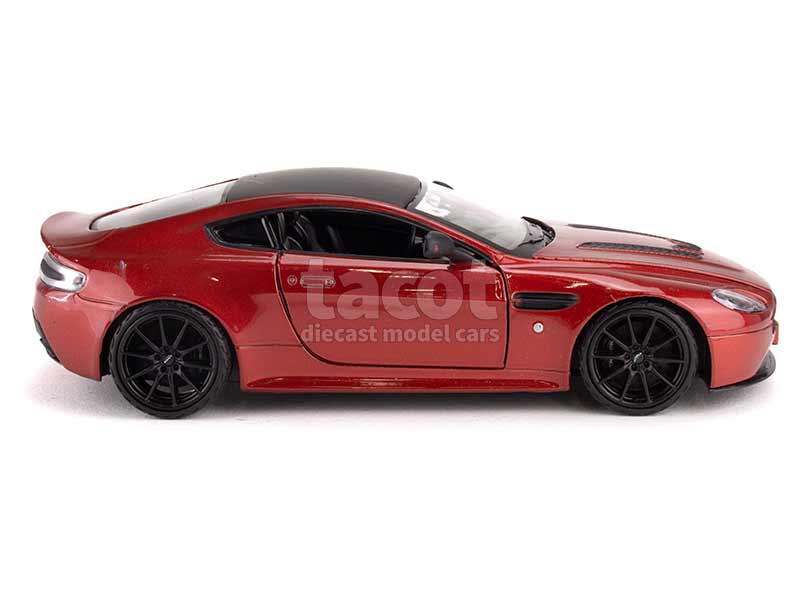 97703 Aston Martin V12 Vantage S 2014