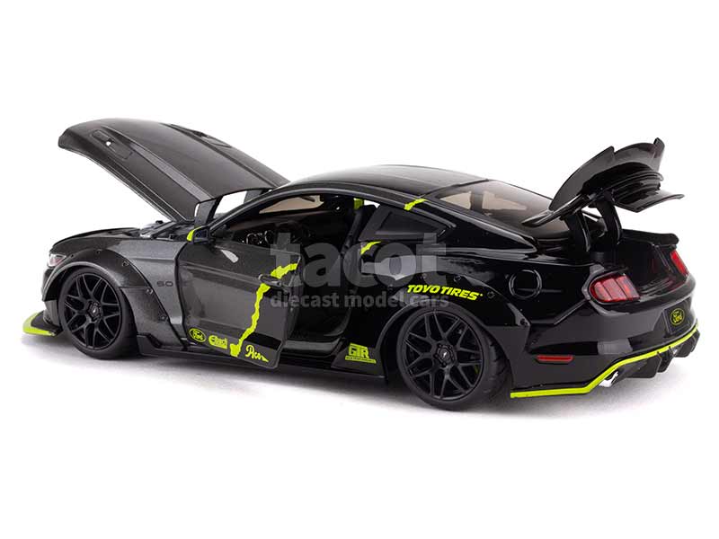 97717 Ford Mustang GT 2015