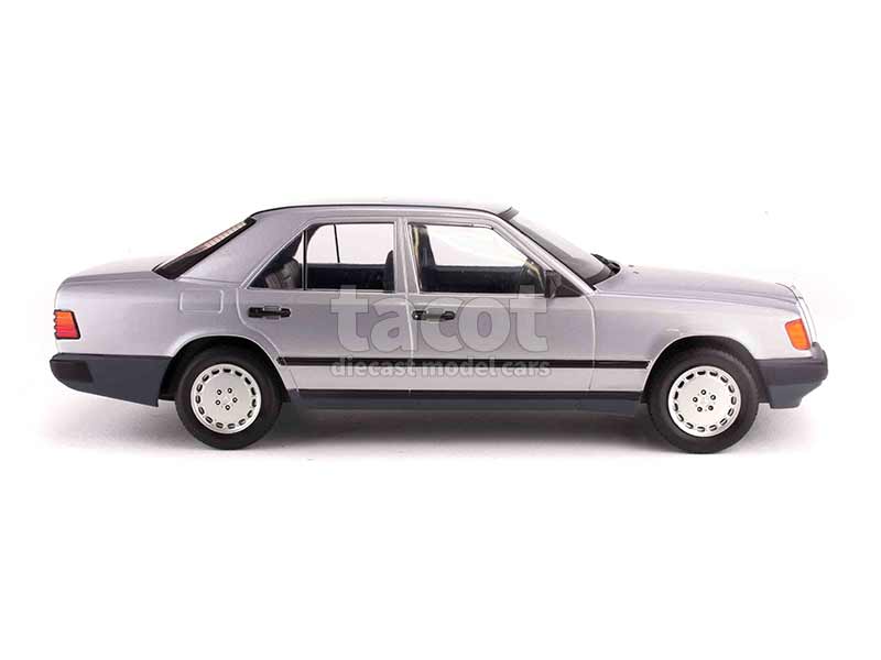 97829 Mercedes 300E/ W124 1984