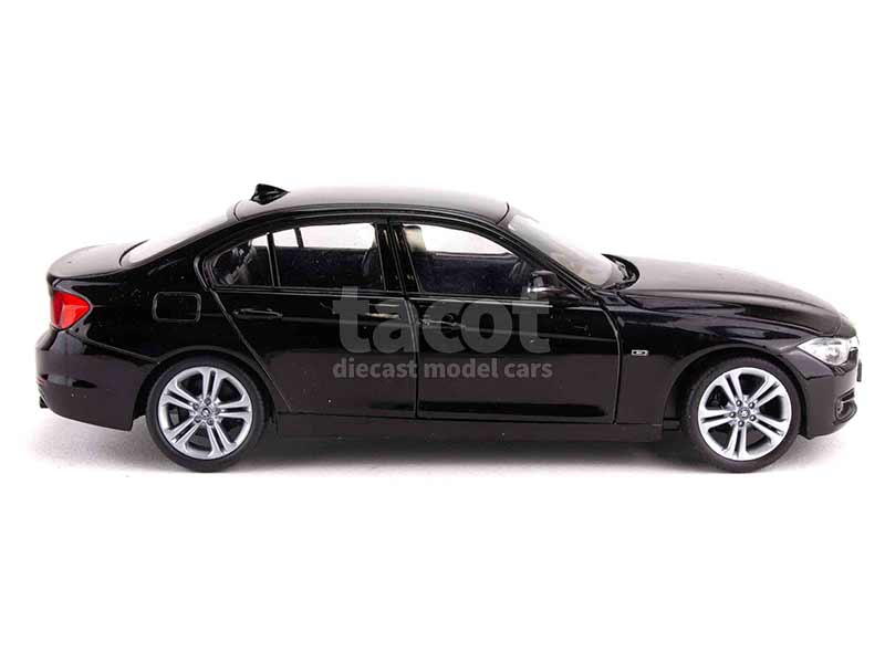 97882 BMW 335i/ F30 2012