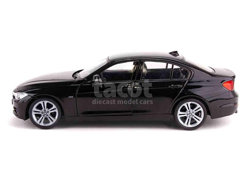 97882 BMW 335i/ F30 2012