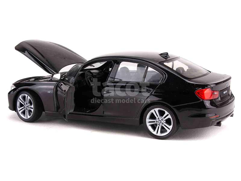 97882 BMW 335i/ F30 2012