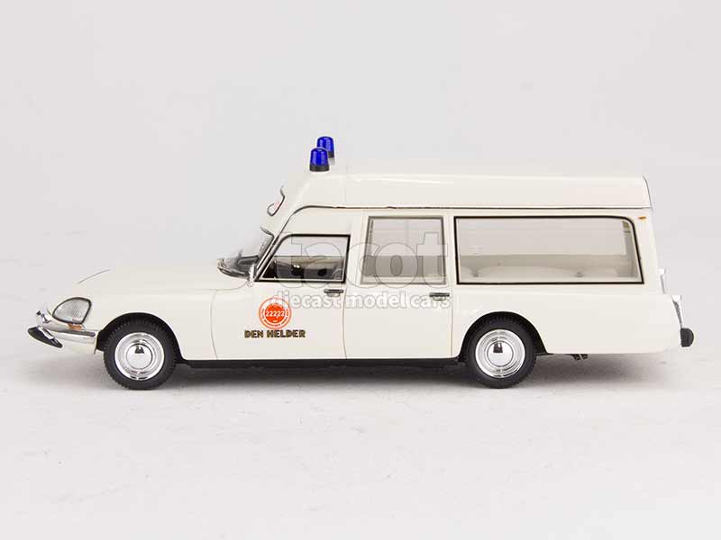 98095 Citroën DS20 Visser Ambulance 1975