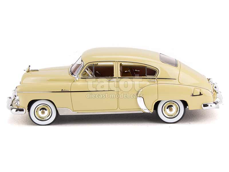 98165 Chevrolet Fleetline Deluxe 4 Doors Sedan 1950