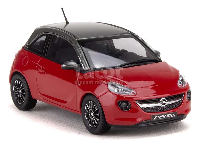 98225 Opel Adam 2018