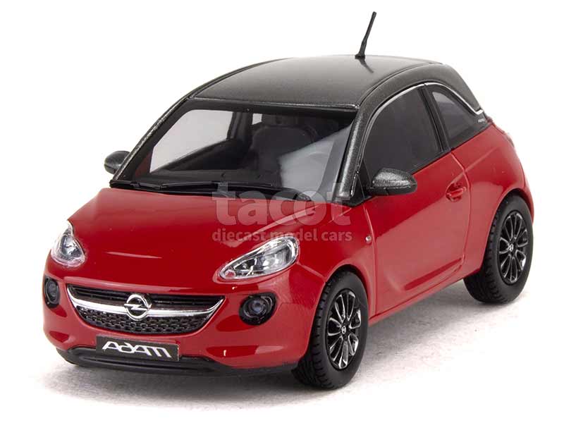 98225 Opel Adam 2018