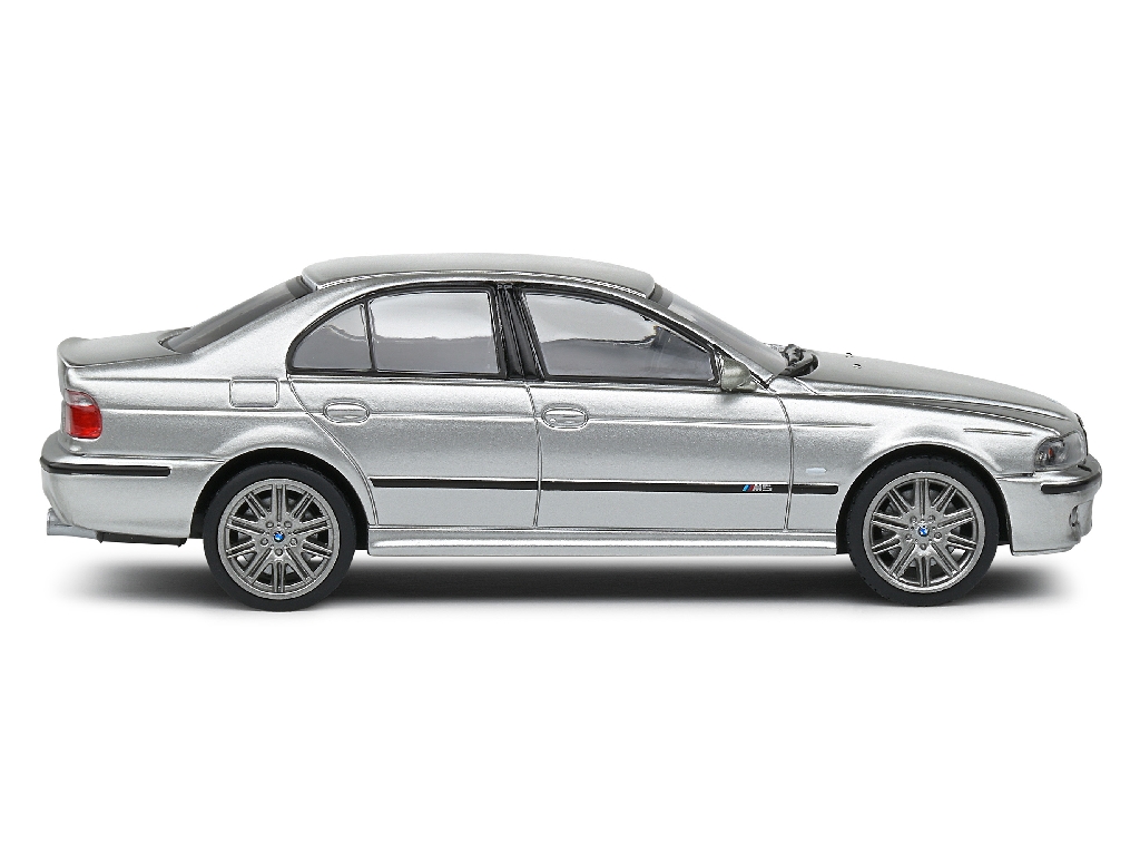 98443 BMW M5/ E39 2002