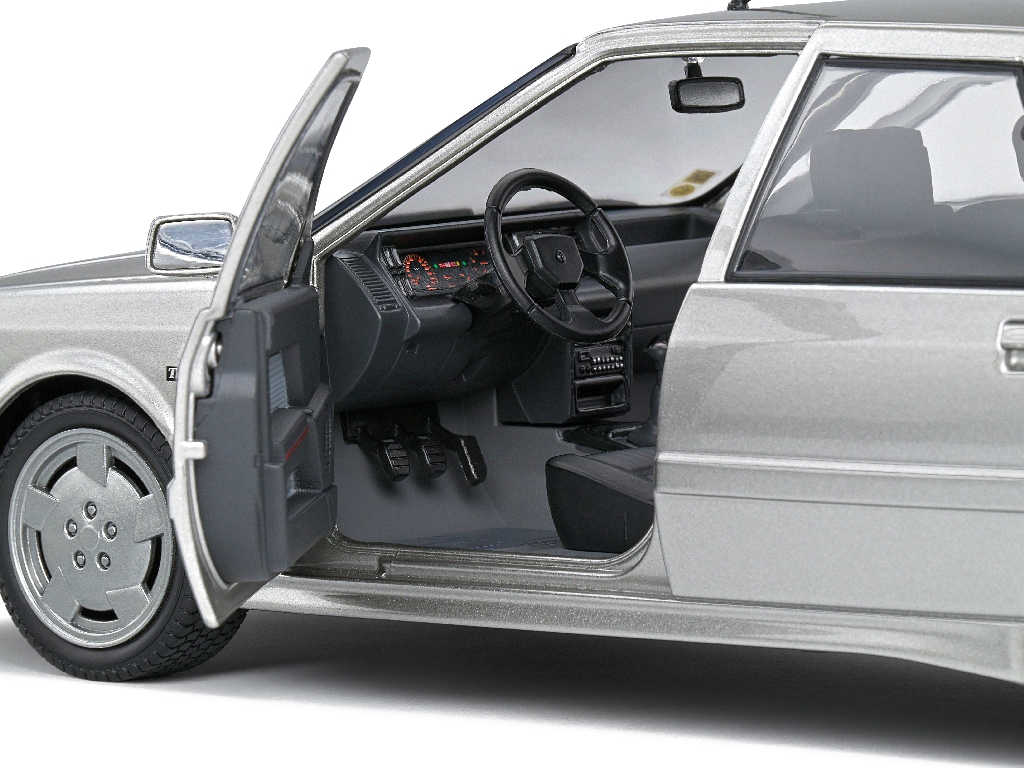 98480 Renault R21 2.0L Turbo 1993