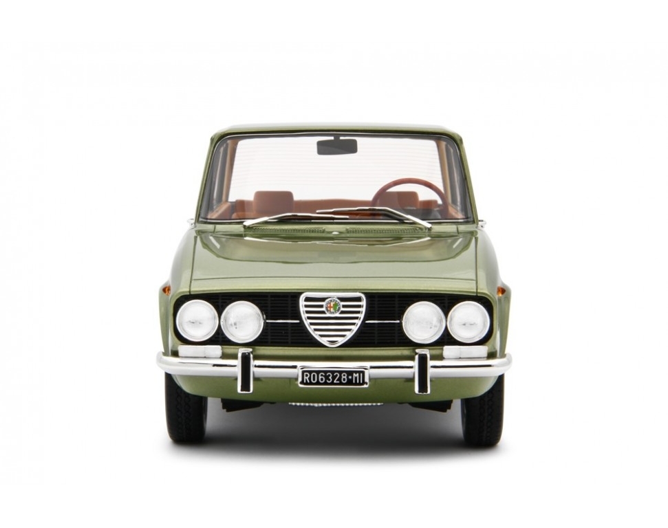 98572 Alfa Romeo 2000 Berline 1971