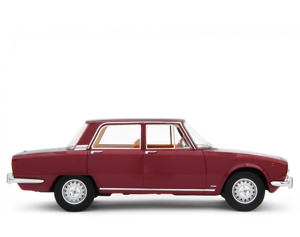 98573 Alfa Romeo 2000 Berline 1971