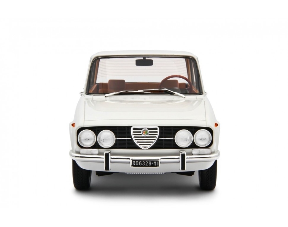 98574 Alfa Romeo 2000 Berline 1971