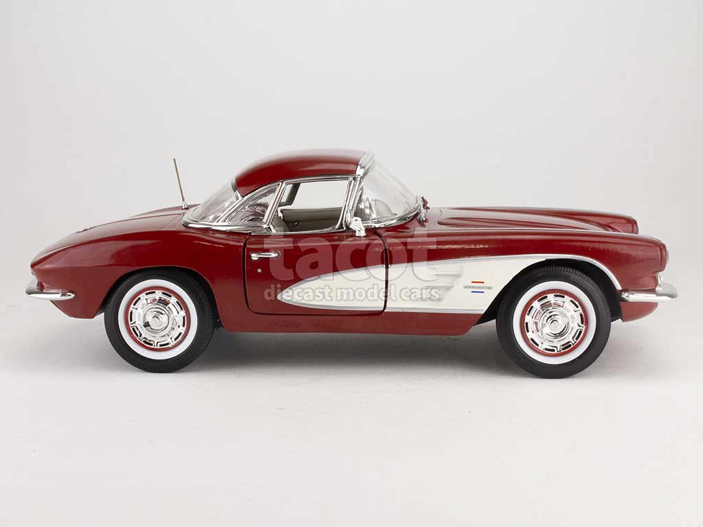 98598 Chevrolet Corvette 1961
