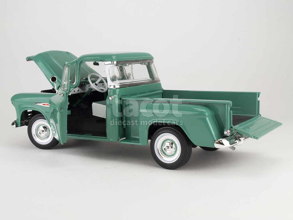 98602 Chevrolet 3100 Stepside Pick-Up 1957