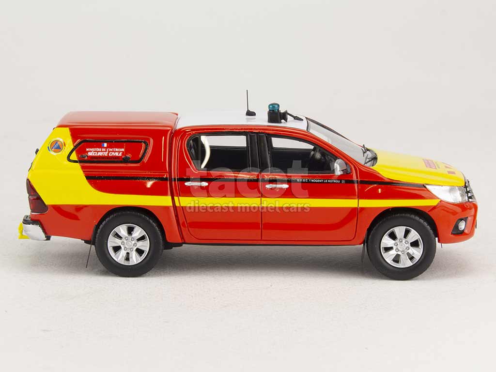 98736 Toyota Hi-Lux Double Cabine VLTT Pompiers