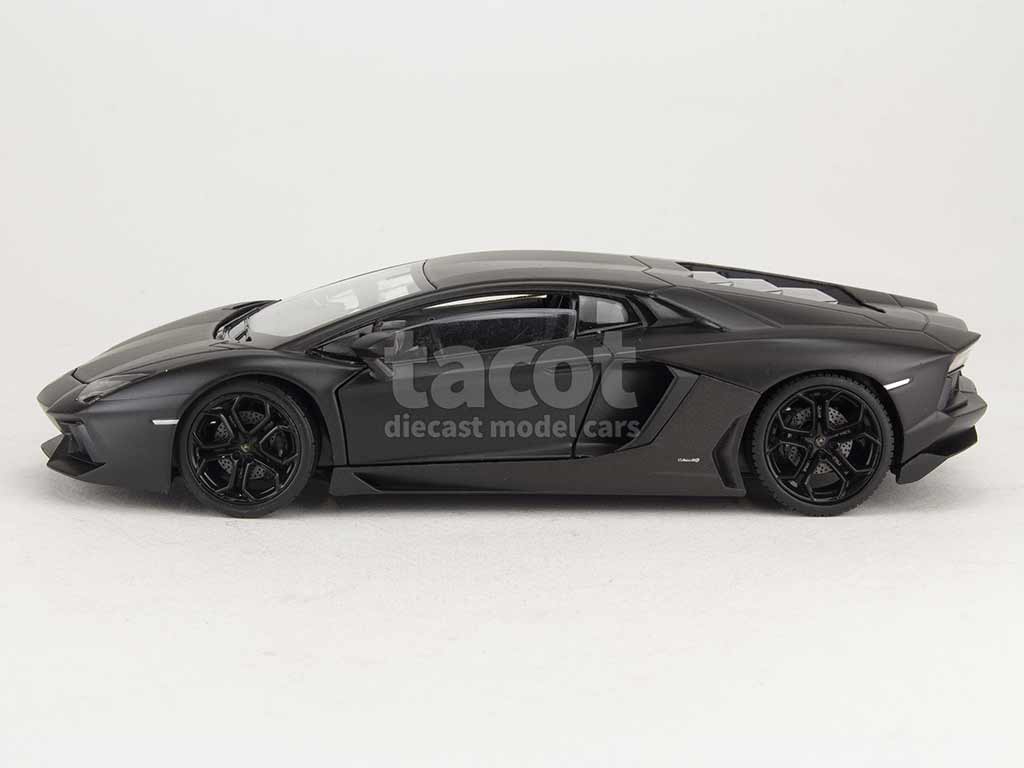 98765 Lamborghini Aventador LP 700-4 2011